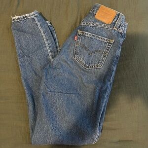 Levis 80s Mom Jeans size 24